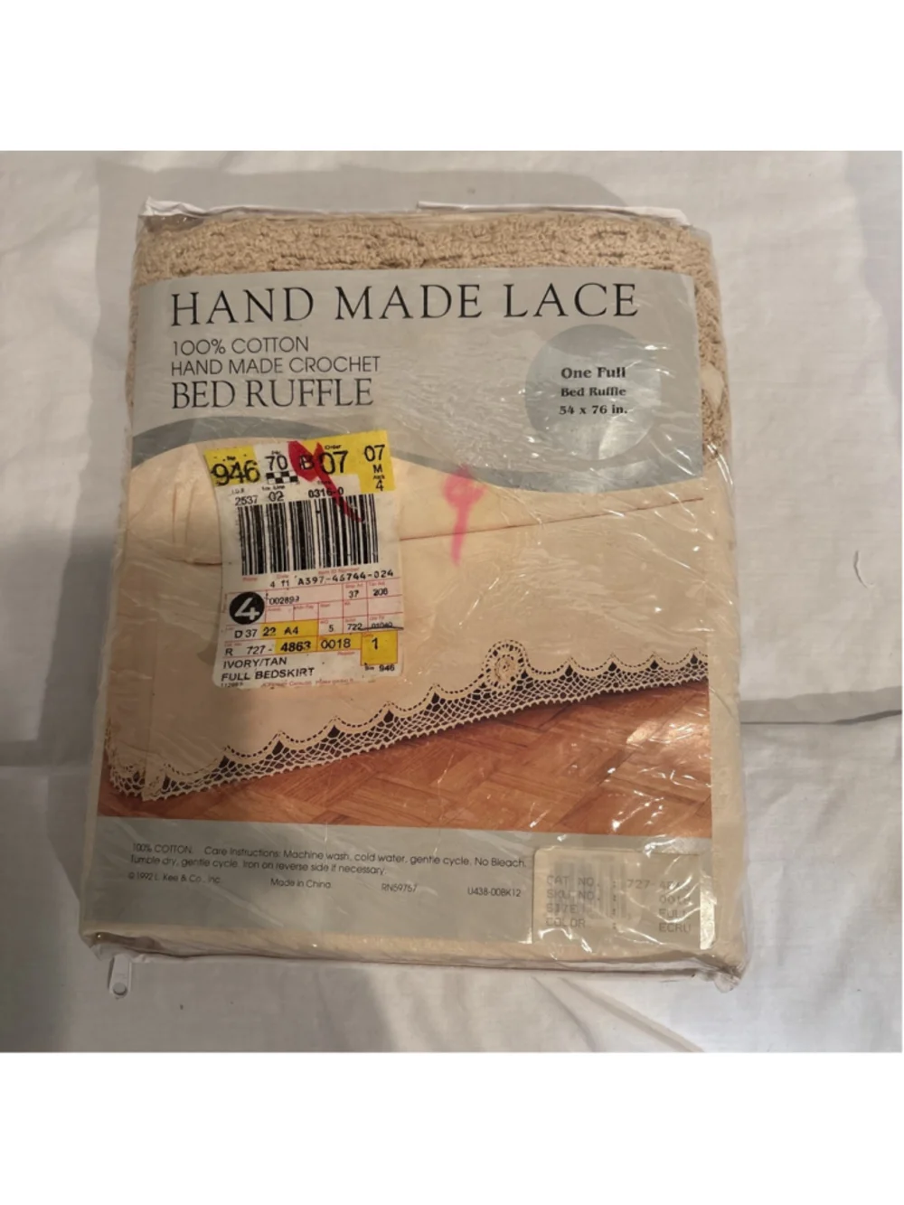 Vintage Handmade Ivory Tan Crochet Bed Ruffle Skirt Full 54x76”. (1164)
